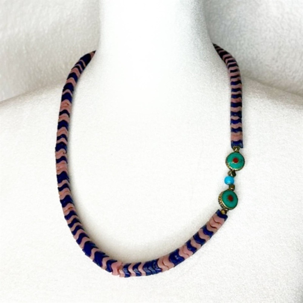 Vintage African snake bead turquoise necklace - Picture 4 of 6